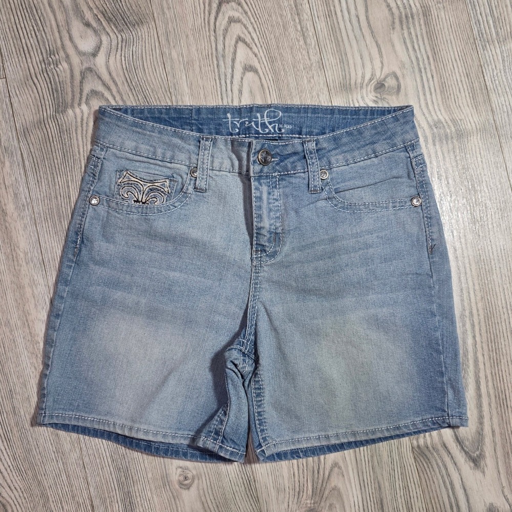 Truth Be Told Light Wash Embellished Denim Shorts - Women's 10